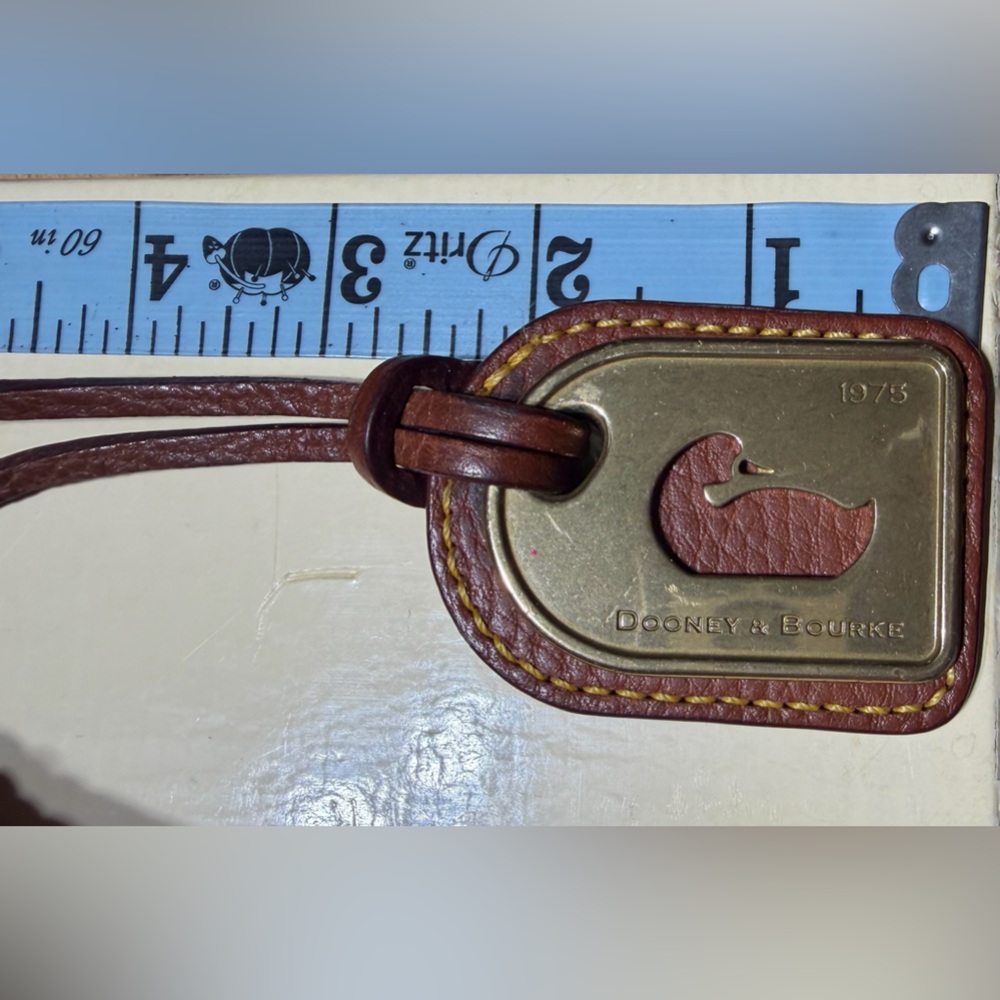 DOONEY & BOURKE LEATHER w/ GOLD TONE DUCK KEY FOB BAG CHARM
